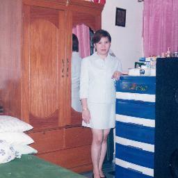 Child Psychologist, a simple woman, wife and mother who lives with dignity, credibility, principles and values.