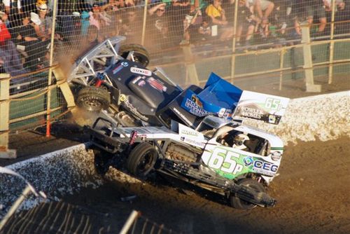 Nz Speedway, F1(Mclaren), Nascar, NHRA and V8 Supercars Fan.Into Photography.Avid Foodie