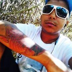 que eu não perca o equilíbrio, mesmo sabendo que inúmera forças querem  que eu caia !
@obObmarley me sigam que eu sigo de voLta ;D