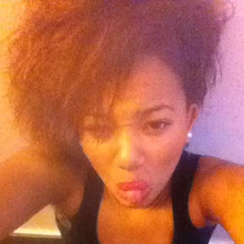 #TeamBBM :2364FB95. ..♥                          #TeamCaboVerde..♣             #Teamknowles.♦        #TeamScorpion#Team fatiguer Follow me Je te follow Back..