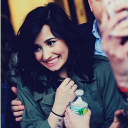 Footballer, Loves Demi Lovato
