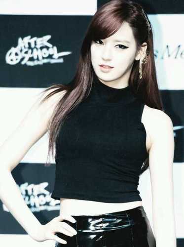 [2/8 playgirlz]