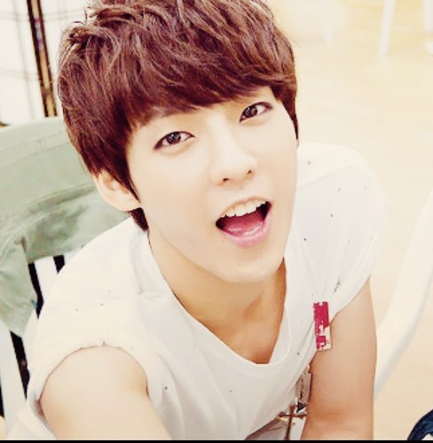 [มินฮยอก BTOB] ยองฮะ ^[]^ ผมหล่อและเกรียนมาก -.- ฝากฟอลด้วยนะฮะ :)) [RT] {22:06:13}My'bro @byunxoxo_exo