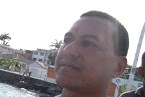 Cristão, pai de Bárbara, Beatriz e Bruno, avô do Mateus, natural de Aimorés-MG., administrador financeiro privado.