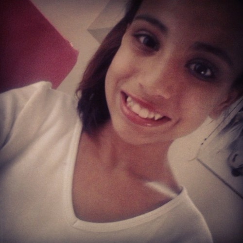 Facebook: Flávia Loren
Instagram: Flaloves2
Brazilian
Rock and Eletronic
Skate 3