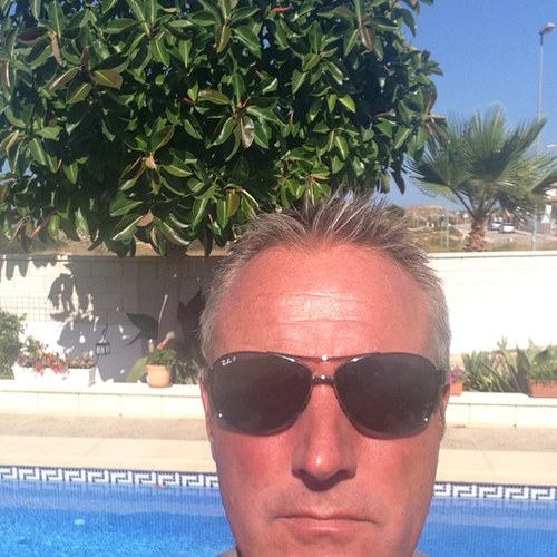 gmweening's profile picture. I have my own office, see website!