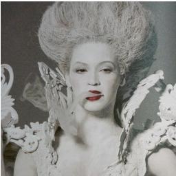 I'm a warrior Queen
Live passionately tonight...♪