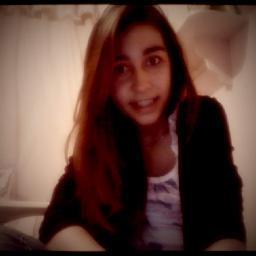 Eu que vivo com α cαbeçα nα luα, com músicα no ouvido e corαção nα bocα :)
eu sou meninα e mulher, eu sei muito bem o que quero`. Sou gaby Gosto segue ?)
