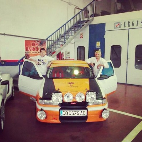 actual copiloto de rallys ya mismo cambiando al lado izquierdo de piloto // Co-pilot of rallyes and already same changing to the left as pilot side.