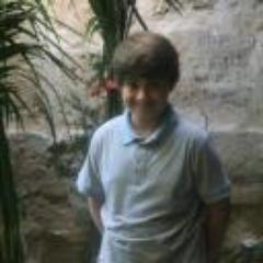14 añitos, jugador del equipo madre alberta,cadete de segundo año, colegio san vicente de paul equipo favorito manchester city y jugador favorito joe hart (;