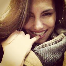 ''Nos teus olhos encontrei a razão
pra não deixar mais de sonhar''
Melanie Nunes Fronckowiak
(@melfronckowiak)