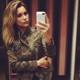 Eu seria capaz de atravessar milhares de quilômetros por você.  @FlaviaAleReal , também dona do @smallflavete  ♥