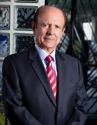 Economista, Ingeniero civil, y Empresario. Interesado en comercio exterior .
