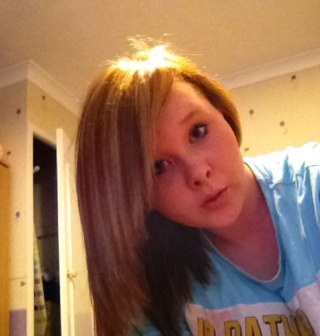 Hi, I'm jade I have a squint eye and look a bit like a sloth so yeah follow me and I'll follow you back ps 2 door cinema club are the bomb love Manchester