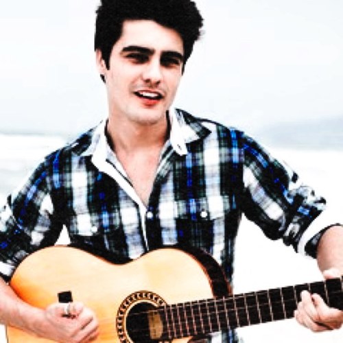Desde 28/01/12 respondida pelo gui e pelo @marciovito ❤