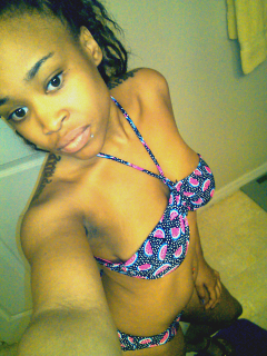 Mz_TooHigh's profile picture. Drama free since 03' so keep tht shit outta hear Jus wanna have fun ;)
#teamfollowbak
#teamandroid
#teamsingle
#teamgemini
#teambisexual