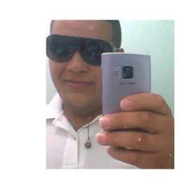 sou alegre estrovertido e legalmente top 
sou uma pessoa q e facil se vc conseguir amizade 
e o principalmente afeto !!!