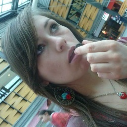#DJ, Mercadóloga, #Querétana...  El que no los siga, no significa que no los lea. http://t.co/Z1ertGSg