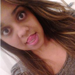 TattyBiirk_'s profile picture. Se o verde realmente fosse esperança, as florestas não estariam acabando !