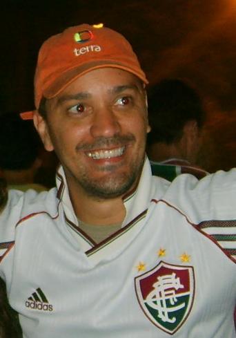 Apaxonado pelo meu Brasil! Cariocaço! Conservador, liberal e totalmente anti-Esquerda e anti-corrupção (desculpem a redundância)...