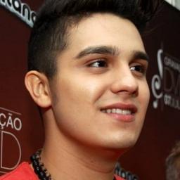 Ele não tá longe, ele tá no meu coração. E venha o que vier eu vou estar pra sempre com você @luansantana ! Desde agora: 28\08\2009. Dona: @KarrolSuger.