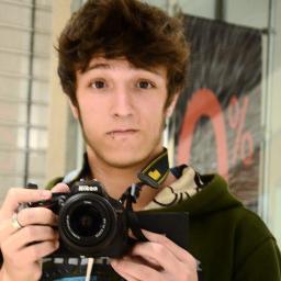 Meu nome é Gustavo Vinicius Campos, sou um modelo simples, simpatico e responderei todos que eu conseguir =) FOLLOW-ME e saiba mais :D