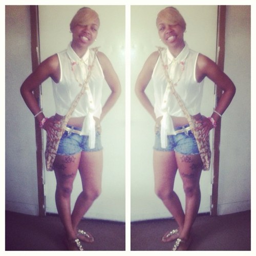 CNL The Hottest Block A.K.A Fuck The Opps , Free All My Bros ,  Fuck The Police Dey Hoes. Im From Bo City && I Live In Tema World . Bitch Im SINGLE :)