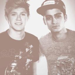 1Dshipper61's profile picture. #Directioner #Belieber #NeMutluTürkümDiyene #Takip edeni takip ederim.
Ruhum depremlere gebe , sükunetim deliliğimden :D