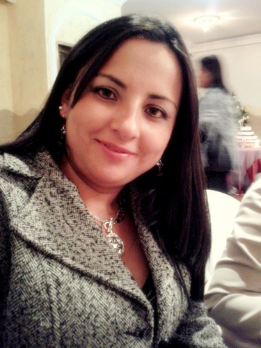 j_viviana's profile picture. 