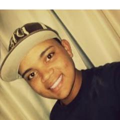 Sou Mineiiro Uai..Tenho 16 Anos e Sou meio RETARDADO Hahaha