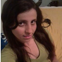 Sou levita e Baterista do Senhor Jesus :-) 
Sou Louca por Jesus sem Ele eu não vivo ^.^ Casada com meu grande amor Fernando e tenho um lindo filhinho amo vcs