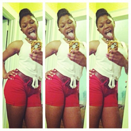 hi, im Zoya... and you are❔❔pointless❕1⃣7⃣yrss.yung.dumb&& reckle #YOLO☝ #teampisces♓ .#teamfollowback ,so follow back