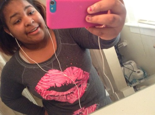 Yu Mines Well Press That Blue Button Up Dere ; ) Only God Can Judge Me . #TeamFollowMe #TeamSpolied #TeamPretty #TeamSingle !
