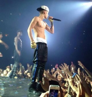 Você tem um sonho? Lute por aquilo que acredita, não deixe os outros te derrubarem -Justin Bieber