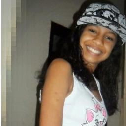Carioca - 14 anos - Flamenguista - Chata - Irritante  e mega Ciumenta @ClubeFollowBack Segue? #SDV