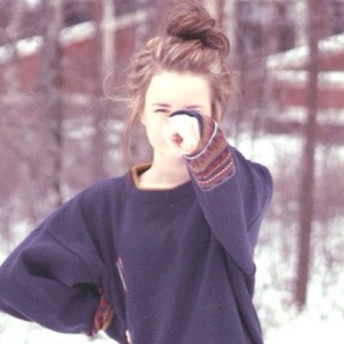 Just a girl who may be a little bit boy crazy...Intereact with me, i dont bite! Audrey Hepburn is my inspiration.❤ I'm an open book! Ask whatever, whenever(: