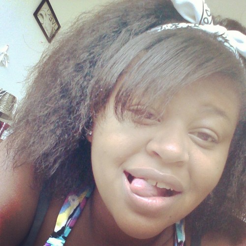 17 | SENIOR | Black, Portuguese, Arabian | #ifollowback | Single :) | Life is incomplete without certain people around.