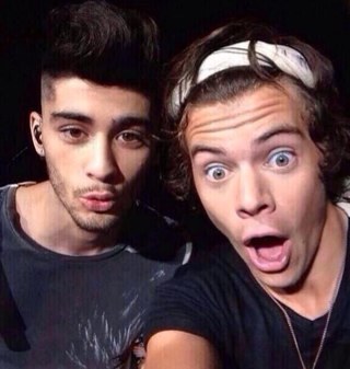 playgroundzarry's profile picture. this is a saved account but while your here why not follow @vanillaweasel ??1!!¿1