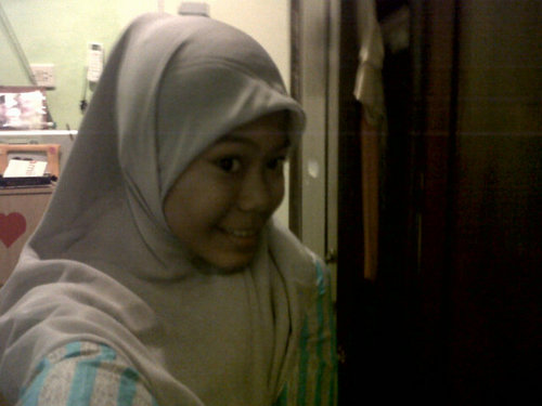 Hello Im syifa syihab just call me syifa Im was born Makassar 30 mei 2000 Im scholl in MTsN 2 Makassar