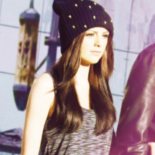 Hola i am @infinitekiid this is my 2nd acc for if i get tweet limit and spam and shit