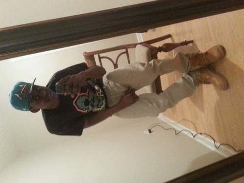 21 year old. florida boy from the island though. IG phadley_leeyo #team follow back.