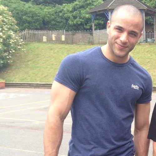 Personal trainer. Sport fanatic. Comedian & an all round adventurer.