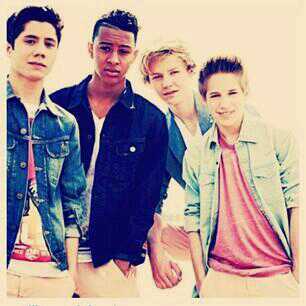 ~mainiac ~eens een mainiac always een mainiac #Rein #Owen #Nils #Daan ~medebeheerders @daaniac5 && @NORD_Loverrx xx