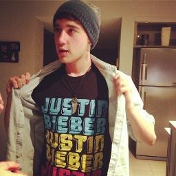 I JUST GAVE YOU  A FREE FOLLOW
SO NOW GO FOLLOW @bieber_janosks 
SHE FOLLOWS BACK 100%
I WAS NICE AND GAVE YOU A FOLLOW, SO PLEASE FOLLOW @bieber_janosks