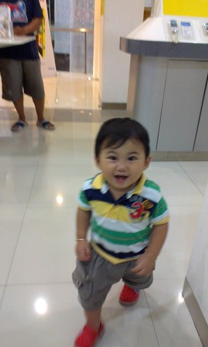 SantikaWy's profile picture. 