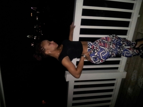 Follow me on Twitter @PrettySmile HazelEyes
