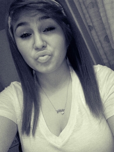 The Name Be Deztinee ♡ , Drikes Up On September 18 , #Team Singel ♥ , Just Follow & Ill Follow Back o∩_∩o