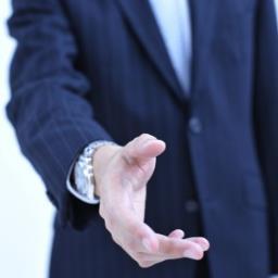 １４卒で第一志望という栄光を勝ち取った内定者９人が、就活情報を提供します。第一志望内定は全体の約２％です！この２％に入りたければ、まずはフォローを・・・。インターン・自己分析・面接対策・GD対策・ESの書き方・OB訪問など就活に関する全ての情報を発信していきます。DM等で質問も受け付けています。お気軽にお問合せ下さい。