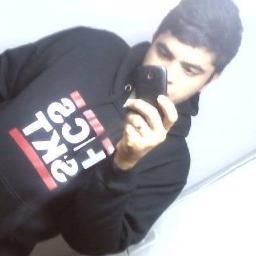 nesse mundo de loucos, sou apenas um poeta!