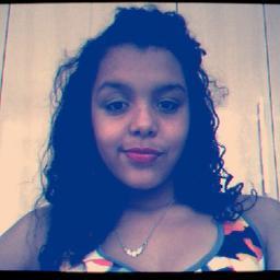 Chorando ou sorrindo sempre seguirei em frente